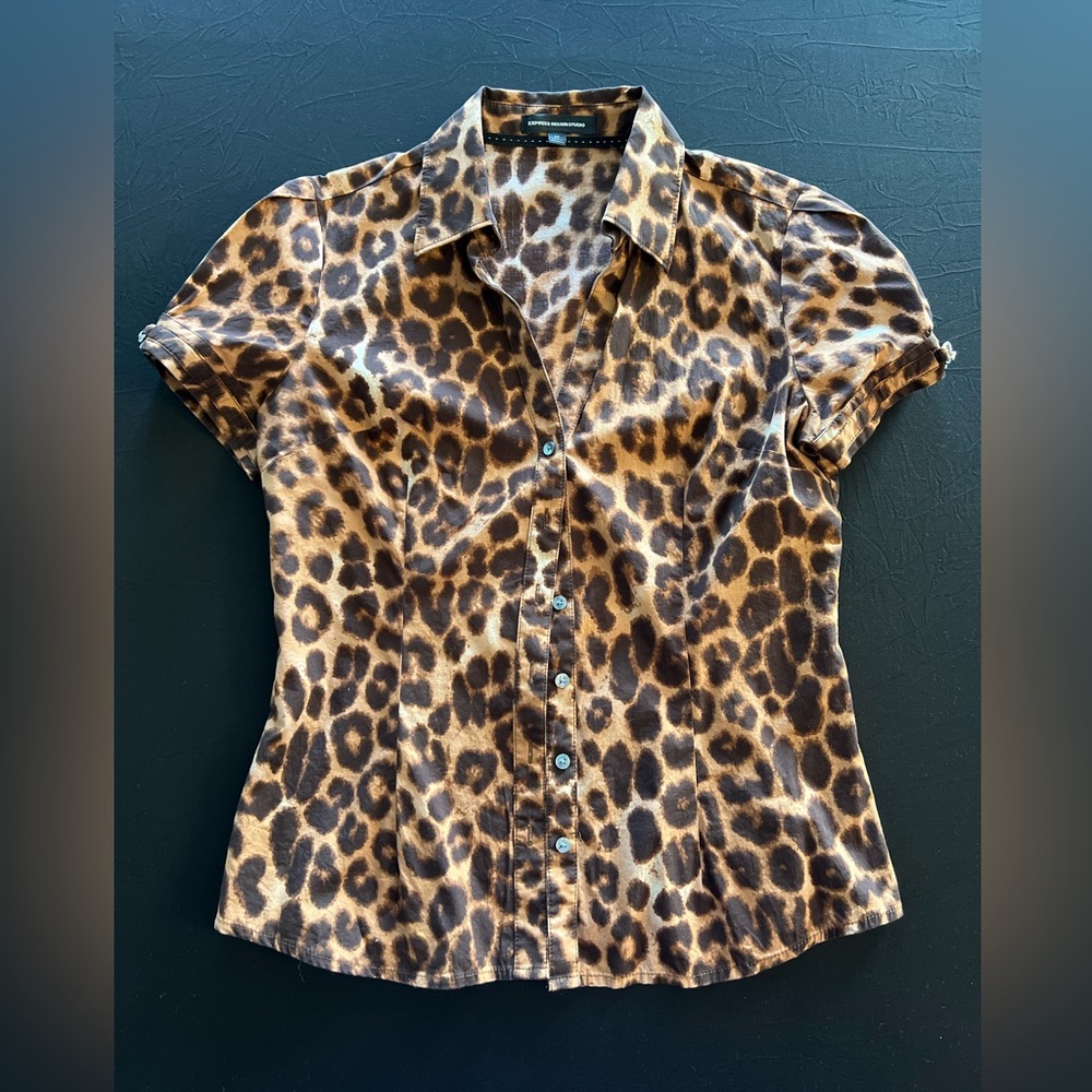 Express Short Sleeve Fitted Button Down